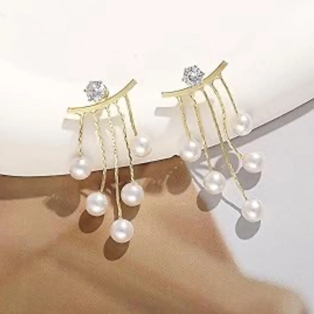 Chic Pearl Tassel Earrings